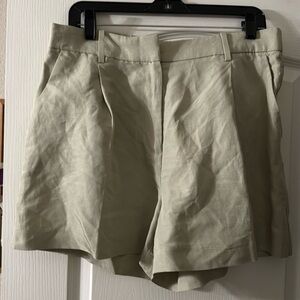 H&M pleated shorts